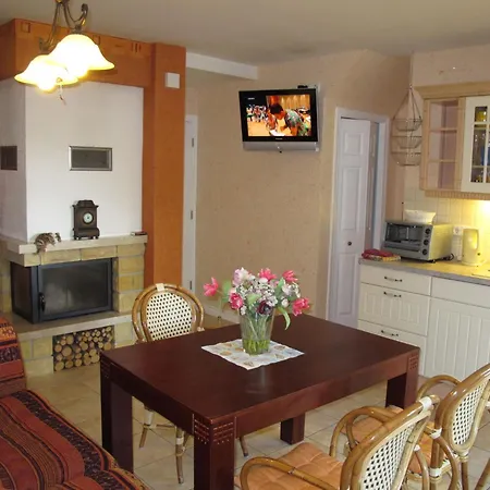 Flaschenpost By Interhome Daire